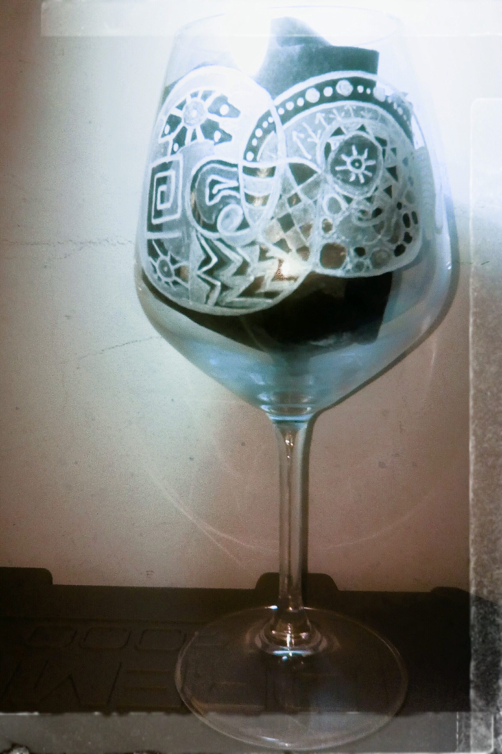 alt=incisione alt="bicchierevino" alt=imperfezione alt=dremel